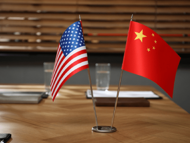 “克林顿：知道中国取代美国那一天会来，希望到时候…”