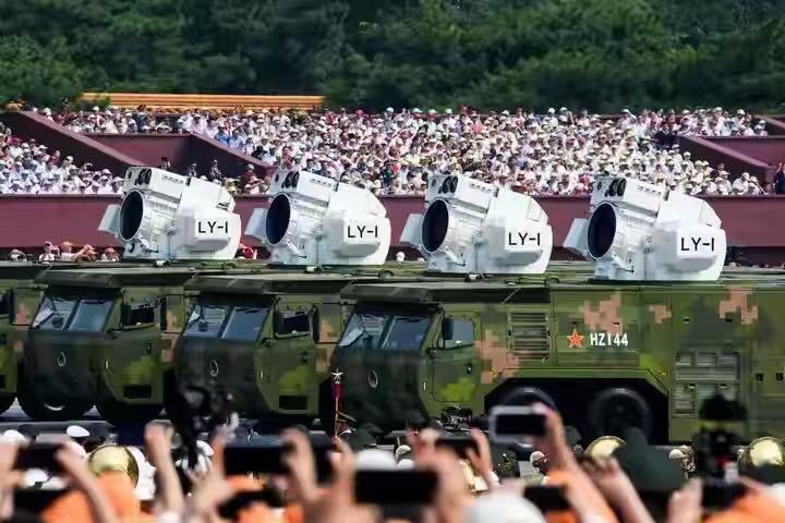 “克林顿：知道中国取代美国那一天会来，希望到时候…”