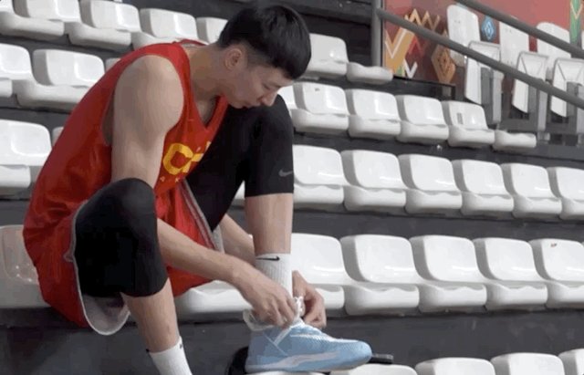 中国男篮困难比想象中更大 周琦即将驰援球队