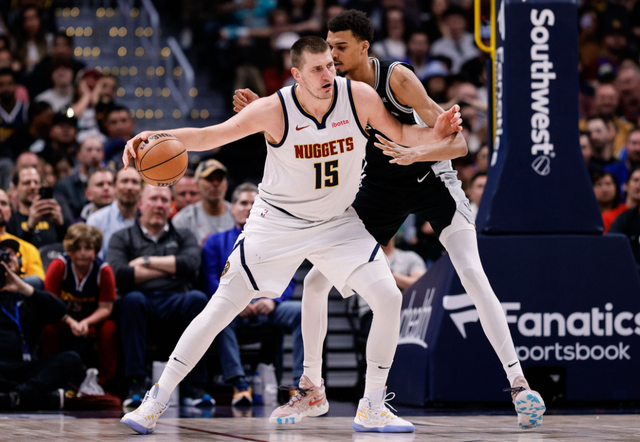 开云集团-又是25场！约基奇轻松登顶，连续4年霸榜，威少三双王保不住了|火箭|拉塞尔·威斯布鲁克|掘金|拉塞尔-威斯布鲁克|尼古拉-约基奇_新浪体育_新浪新闻