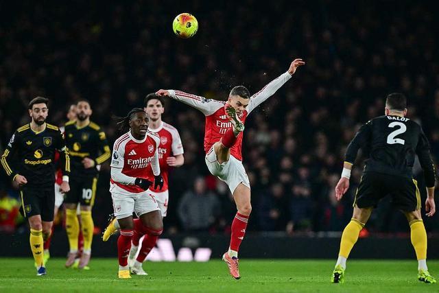 kaiyun.cn-枪手浪了，主场金身没了，英超让冠大戏又来了