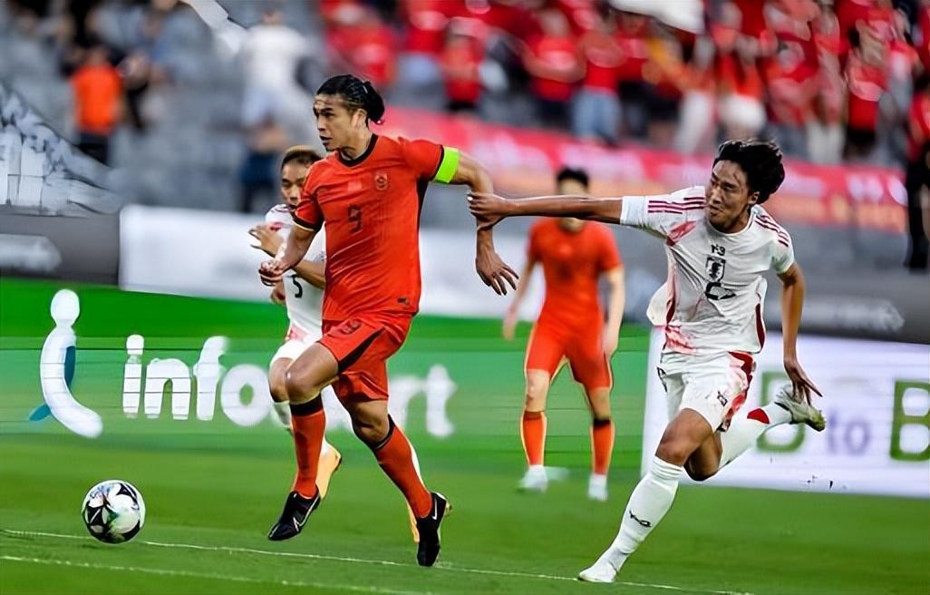 国安新帅胆子真大！本轮直接让状态出色坐在板凳席，球迷直言意外